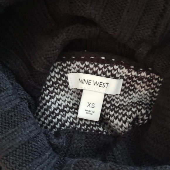 Nine West Cheetah Print Turtle Neck Sweater XS - Picture 10 of 10